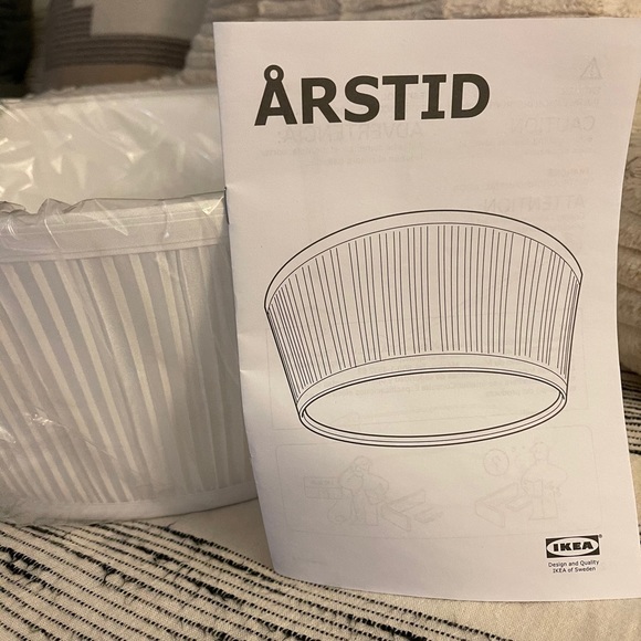 IKEA light fixture - Picture 2 of 3